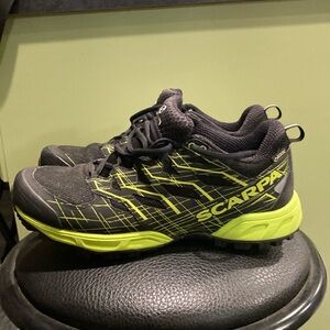 Scarpa Neutron 2 goretex. Men’s size 8